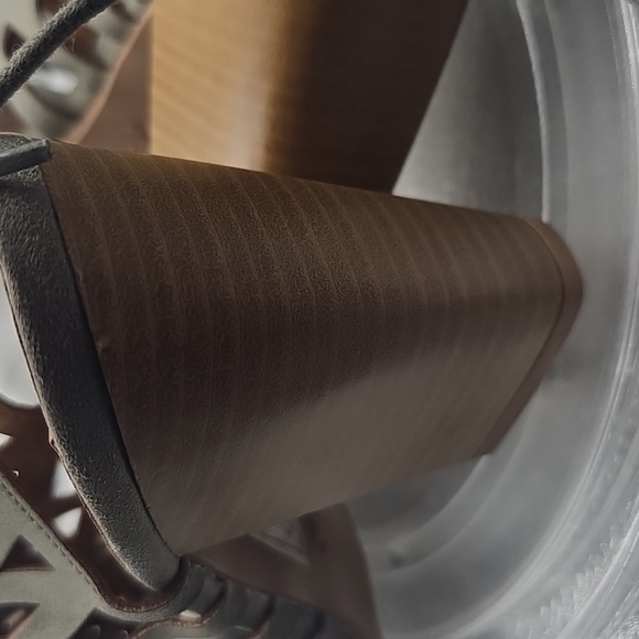 K Qupid Womens Olive Green Cut Out Heels sz 7.5 - Picture 9 of 10